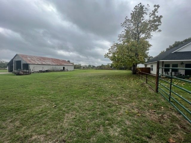 310 W Hughes Street, Collinsville, TX 76233