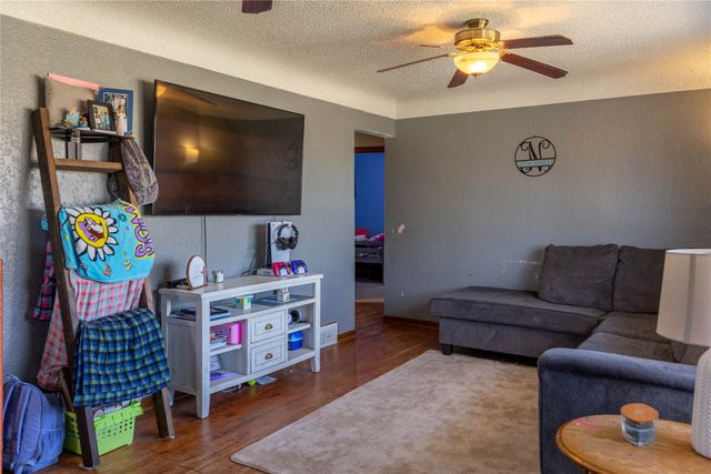 343 E Bell Avenue, Des Moines, IA 50315