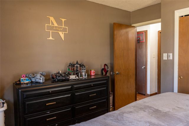 343 E Bell Avenue, Des Moines, IA 50315