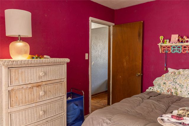 343 E Bell Avenue, Des Moines, IA 50315