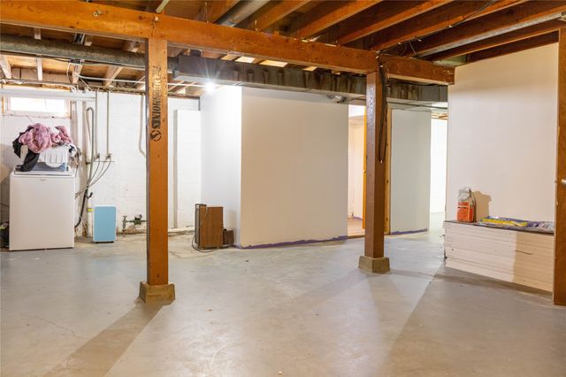 343 E Bell Avenue, Des Moines, IA 50315