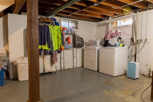 343 E Bell Avenue, Des Moines, IA 50315