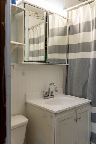 343 E Bell Avenue, Des Moines, IA 50315