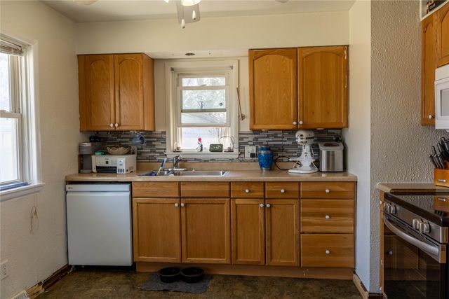 343 E Bell Avenue, Des Moines, IA 50315