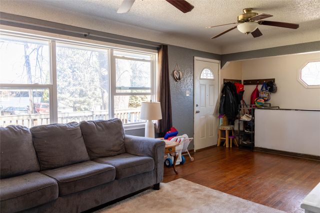 343 E Bell Avenue, Des Moines, IA 50315