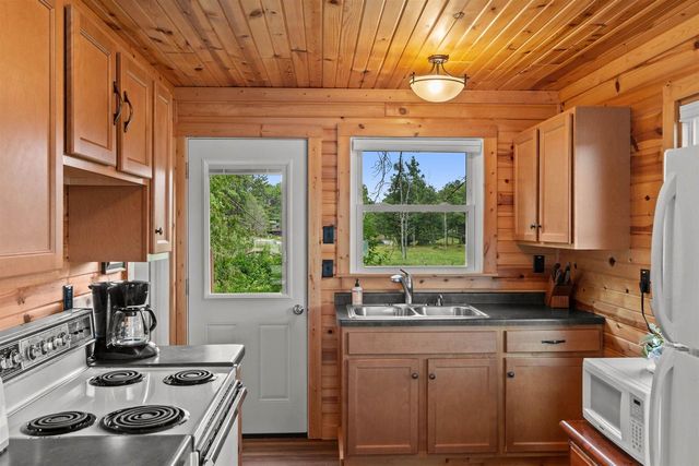 N5334 23RD DRIVE, Wild Rose, WI 54984