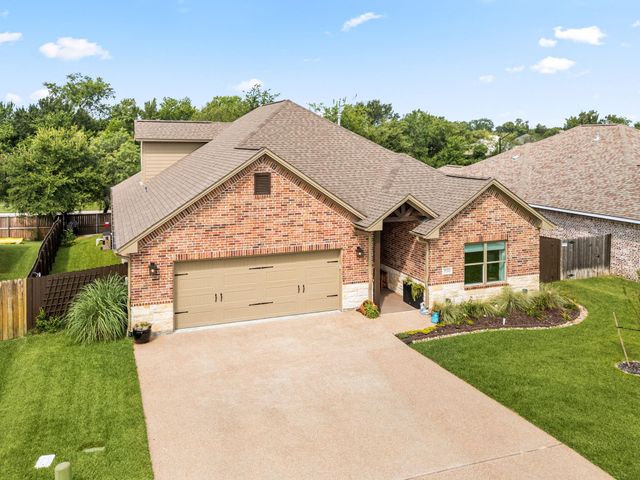 3536 Foxcroft Path, Bryan, TX 77808