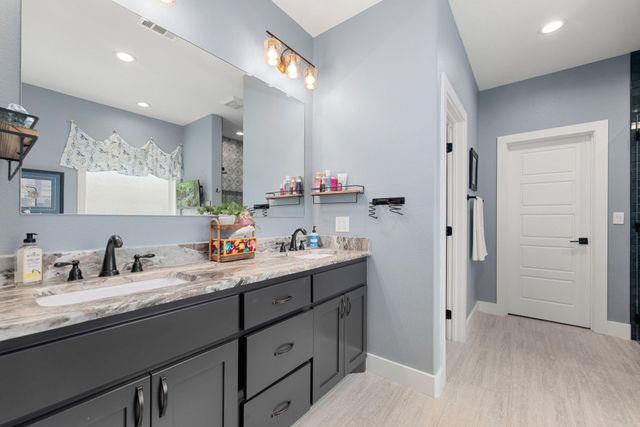 3536 Foxcroft Path, Bryan, TX 77808