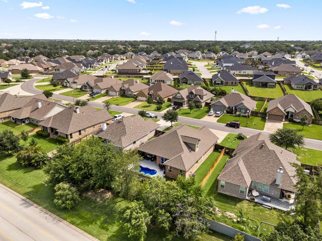 3536 Foxcroft Path, Bryan, TX 77808