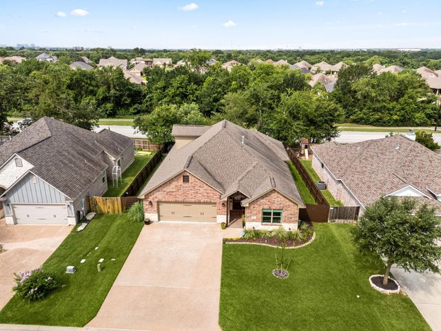 3536 Foxcroft Path, Bryan, TX 77808