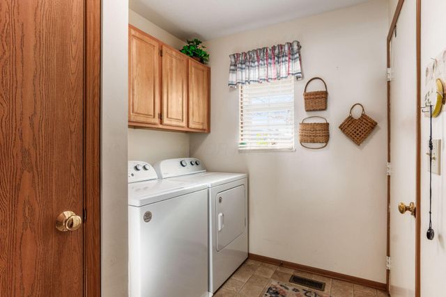 1086 Oak Bay Drive, Galloway, OH 43119