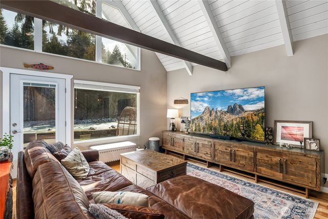 9909 353rd Drive NE, Granite Falls, WA 98252