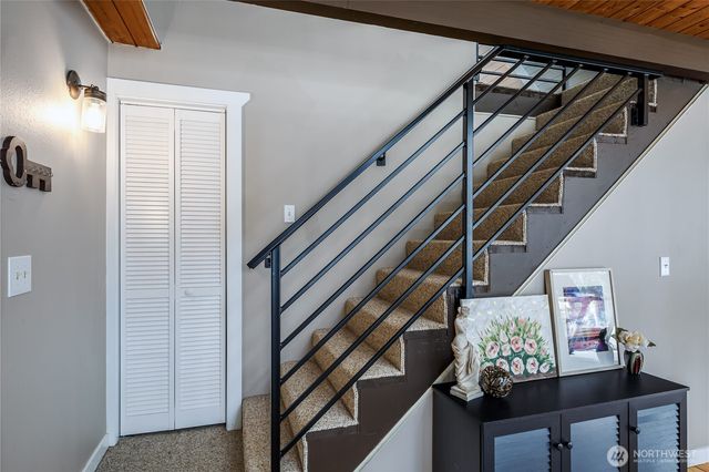 9909 353rd Drive NE, Granite Falls, WA 98252