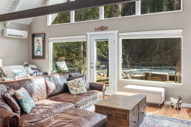 9909 353rd Drive NE, Granite Falls, WA 98252