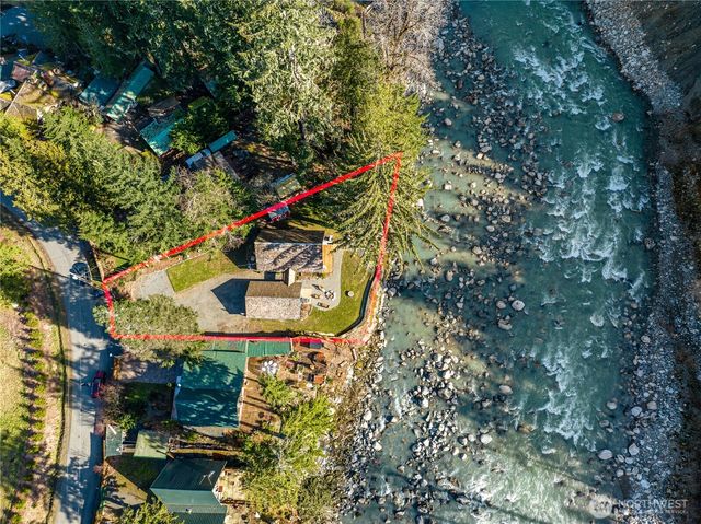 9909 353rd Drive NE, Granite Falls, WA 98252