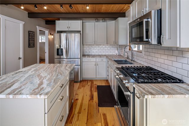 9909 353rd Drive NE, Granite Falls, WA 98252