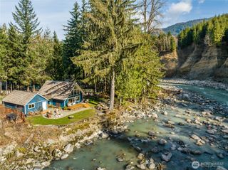 9909 353rd Drive NE, Granite Falls, WA 98252