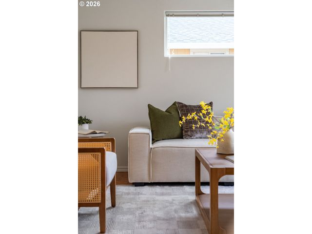 11020 REES St Ne, Donald, OR 97020