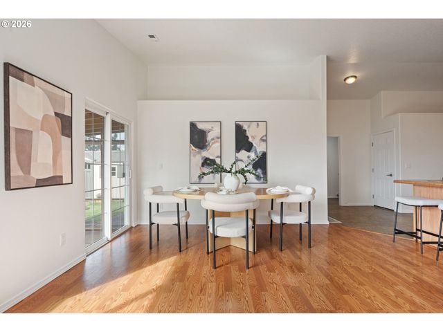 11020 REES St Ne, Donald, OR 97020