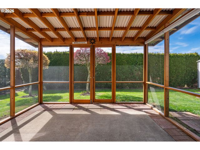 11020 REES St Ne, Donald, OR 97020