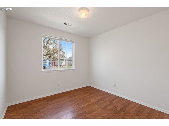 11020 REES St Ne, Donald, OR 97020