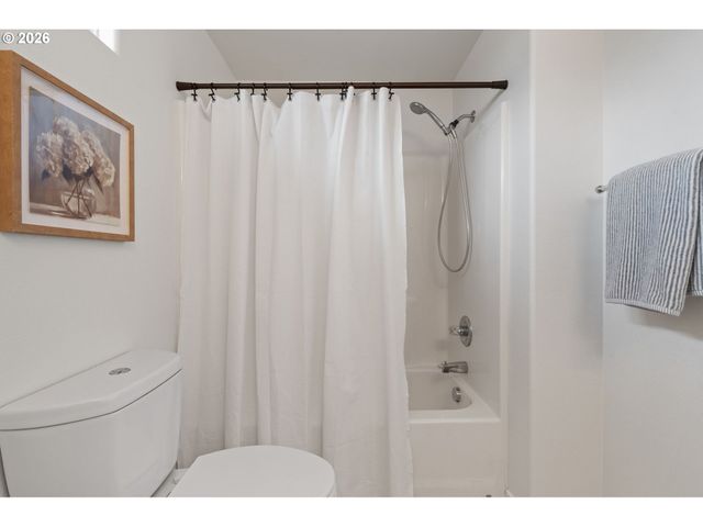 11020 REES St Ne, Donald, OR 97020