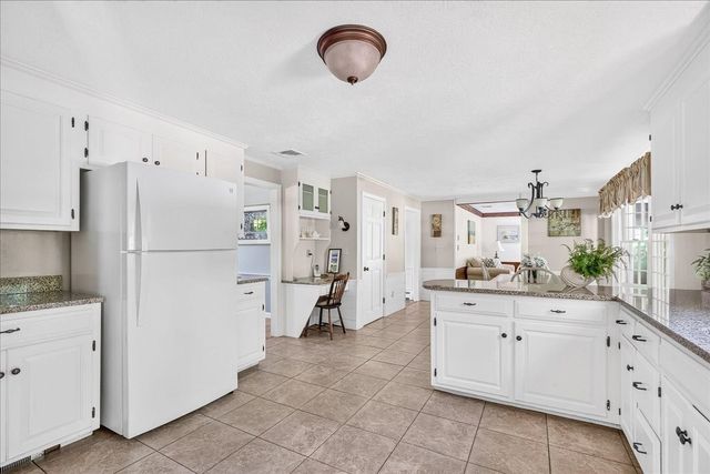 293 Mayflower Cir, Hanover, MA 02339