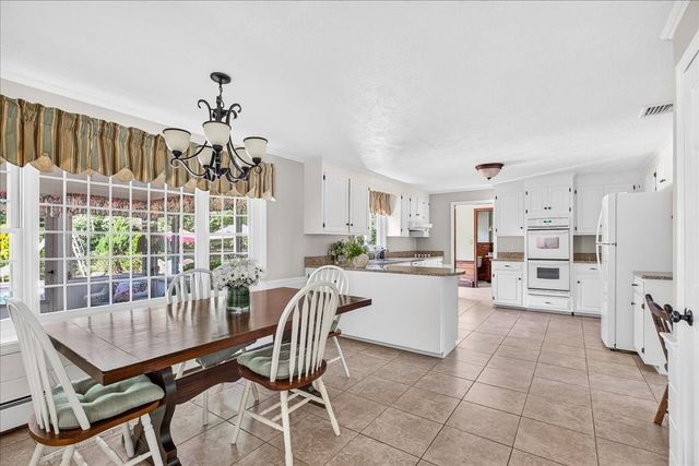 293 Mayflower Cir, Hanover, MA 02339