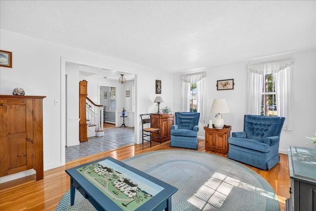 293 Mayflower Cir, Hanover, MA 02339