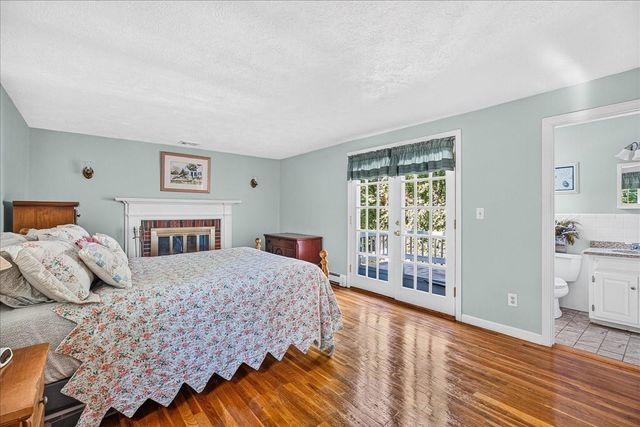 293 Mayflower Cir, Hanover, MA 02339