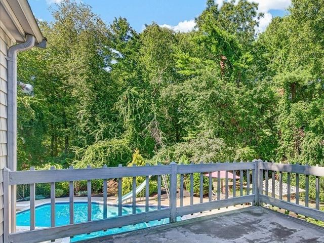 293 Mayflower Cir, Hanover, MA 02339