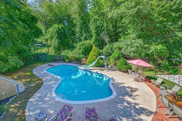 293 Mayflower Cir, Hanover, MA 02339