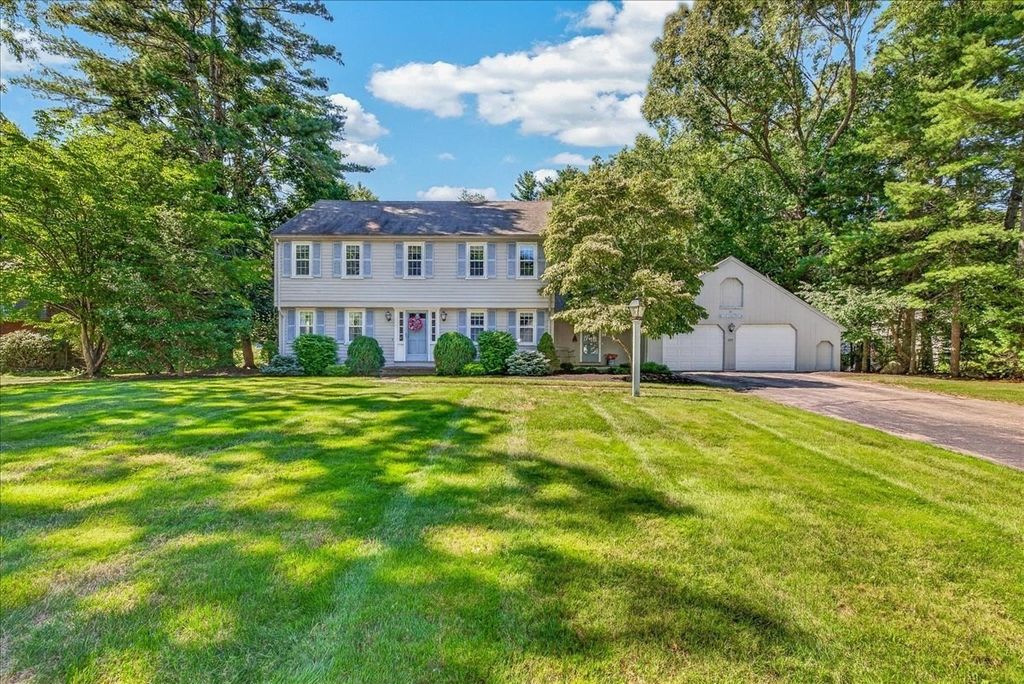 293 Mayflower Cir, Hanover, MA 02339