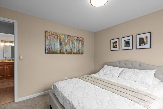 1073 SW 326th Street, Federal Way, WA 98023