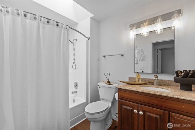 1073 SW 326th Street, Federal Way, WA 98023