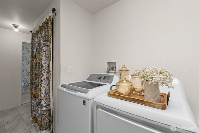 1073 SW 326th Street, Federal Way, WA 98023