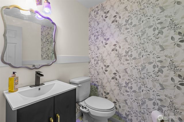 1073 SW 326th Street, Federal Way, WA 98023