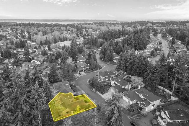 1073 SW 326th Street, Federal Way, WA 98023