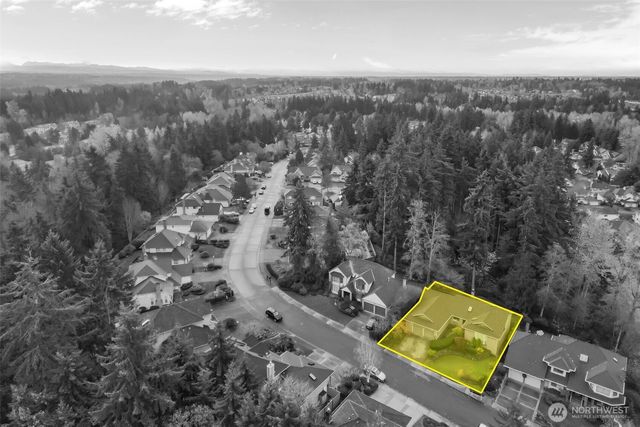 1073 SW 326th Street, Federal Way, WA 98023