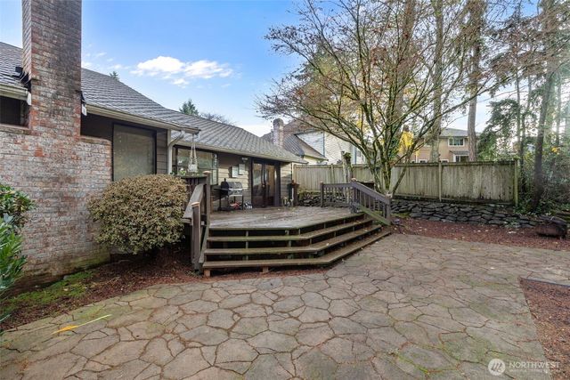1073 SW 326th Street, Federal Way, WA 98023