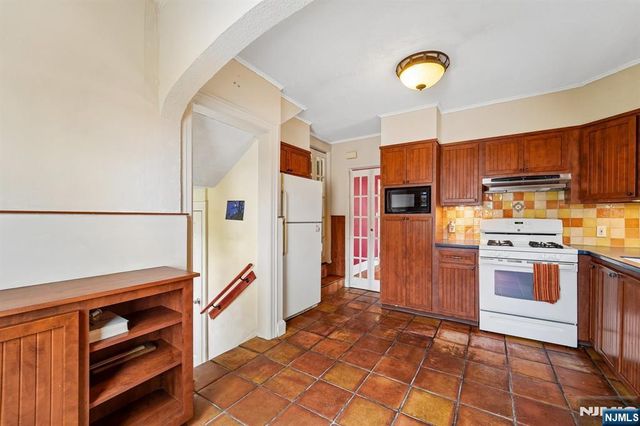 122 Holland Road, South Orange Village, NJ 07079