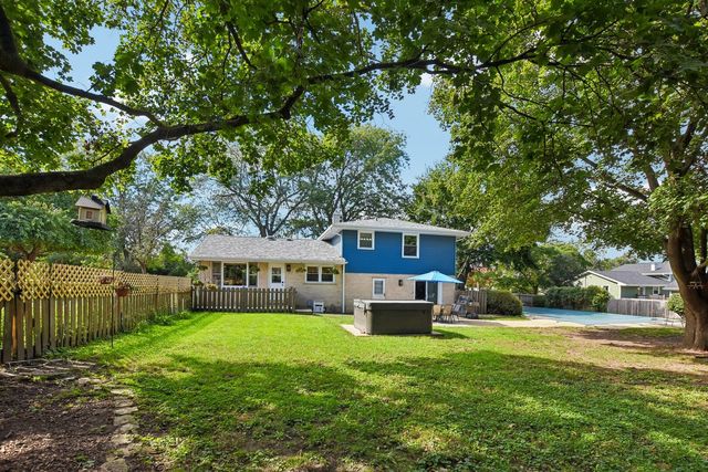 841 Bloomingdale Road, Glen Ellyn, IL 60137