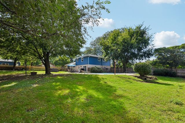 841 Bloomingdale Road, Glen Ellyn, IL 60137