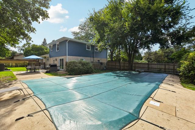 841 Bloomingdale Road, Glen Ellyn, IL 60137