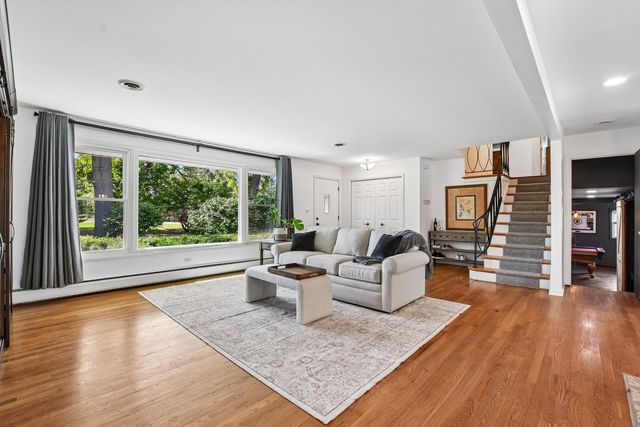 841 Bloomingdale Road, Glen Ellyn, IL 60137