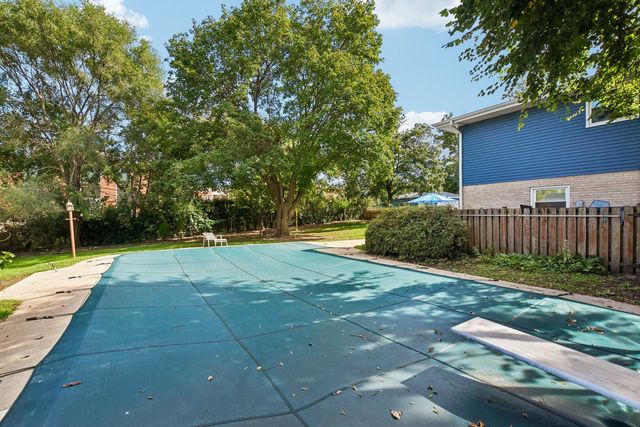 841 Bloomingdale Road, Glen Ellyn, IL 60137