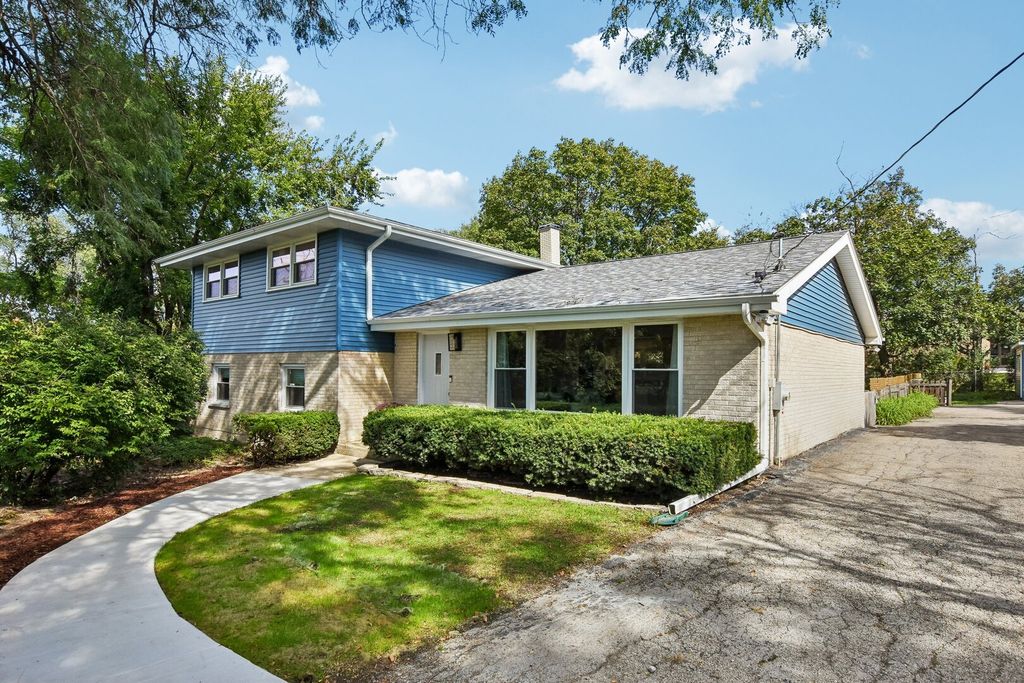 841 Bloomingdale Road, Glen Ellyn, IL 60137