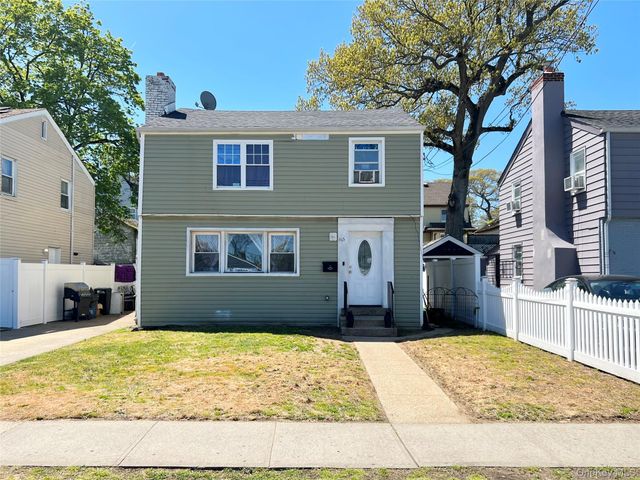 165 President Street, Hempstead, NY 11550