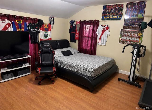 165 President Street, Hempstead, NY 11550