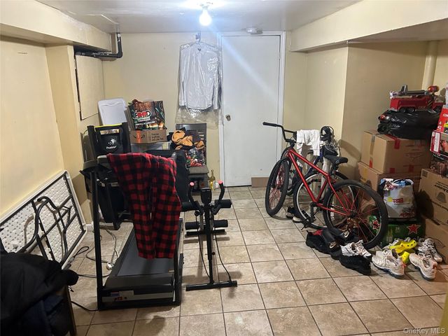 165 President Street, Hempstead, NY 11550